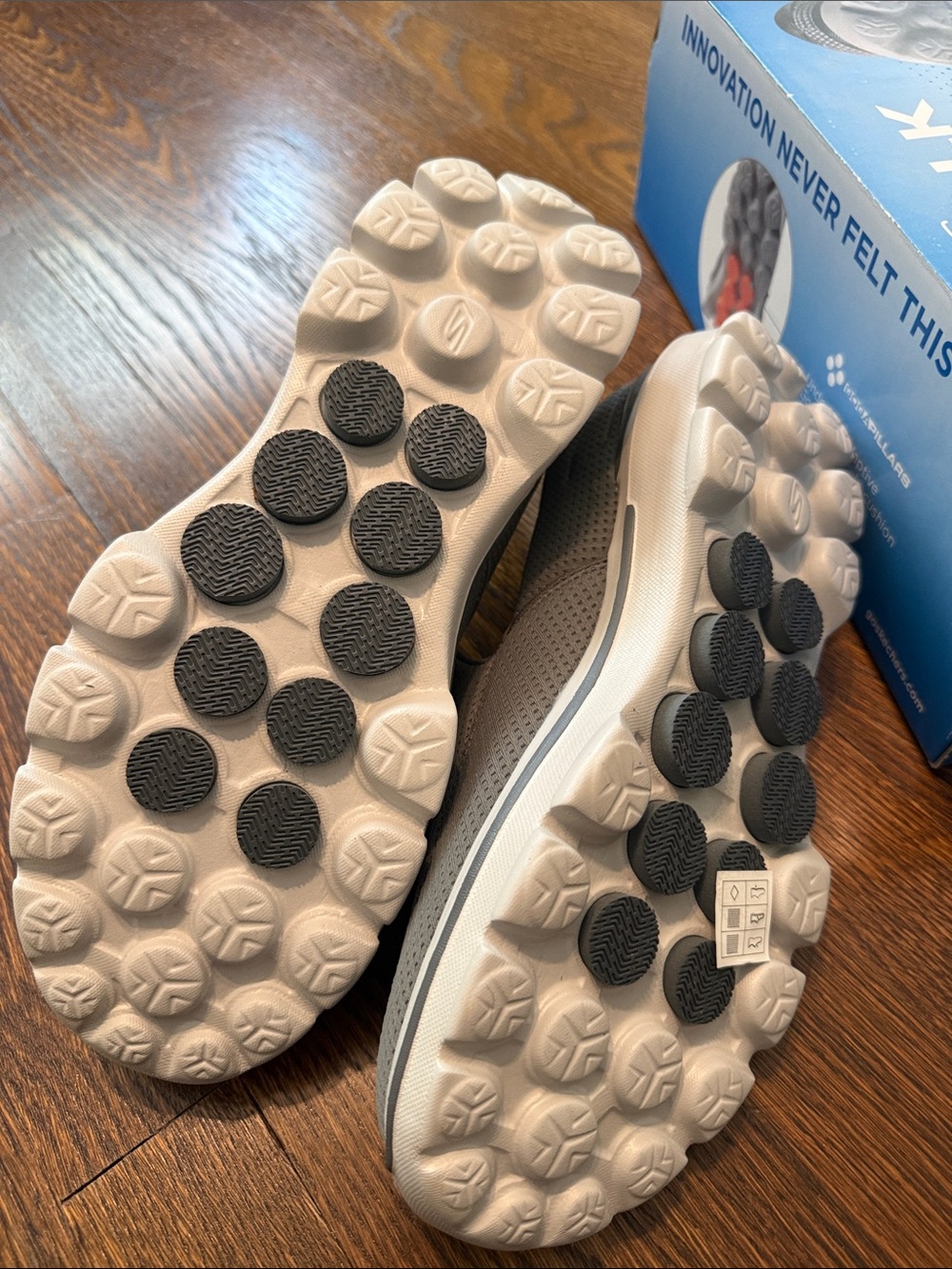 NWT Sketchers Go Walk 3 Slip-on shoes - Picture 3 of 4